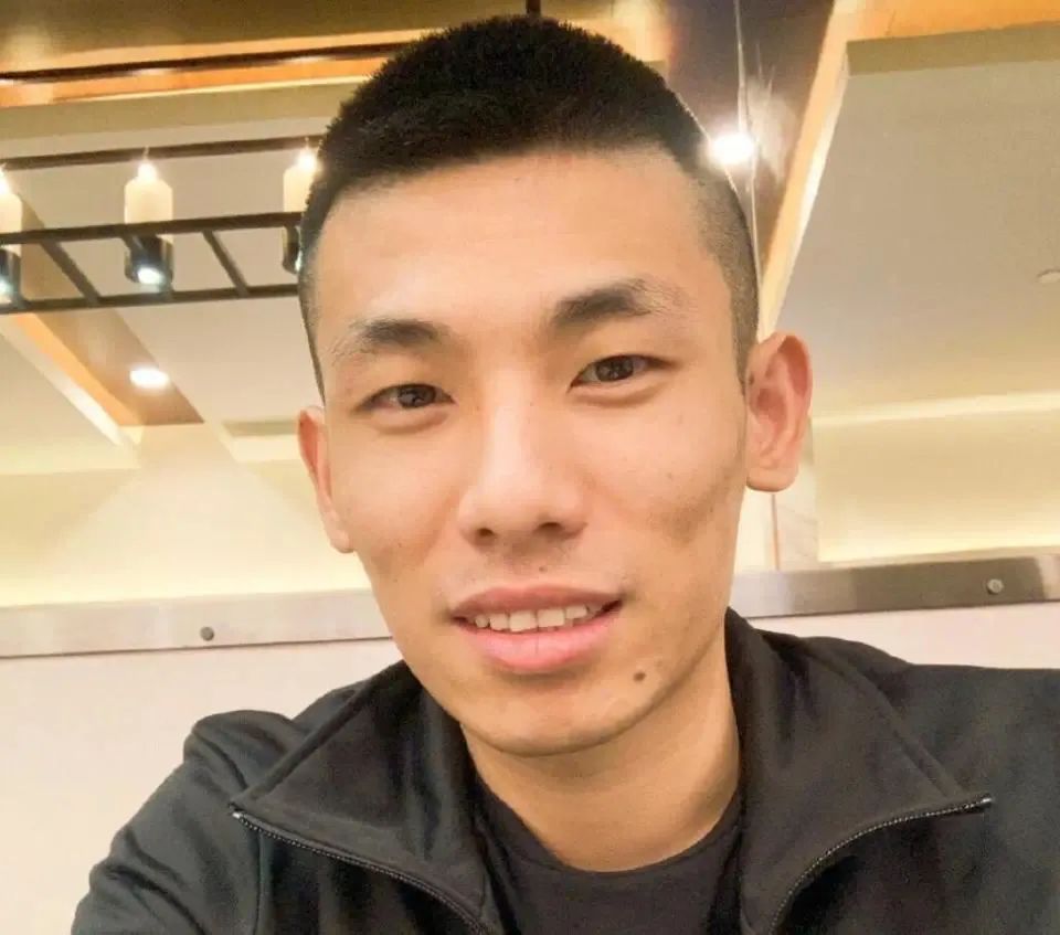 旭旭宝宝称王者荣耀凉了,DNF都不会凉?因为曾经的王者一哥张大仙都不播王者荣耀了!