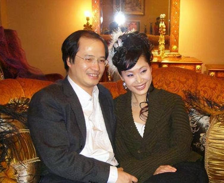 于文华真相:无子非缺陷,提携朱之文是纯师徒情