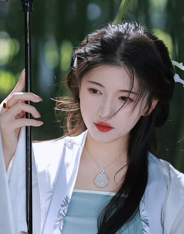 网红阿桃遭老公闺蜜背叛,婚房事件曝光