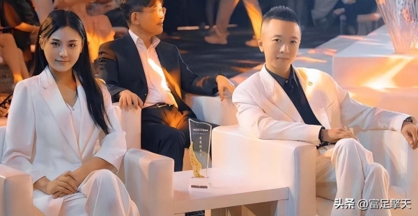 千万网红樊小慧人设崩塌?丈夫出轨家暴聊天曝光