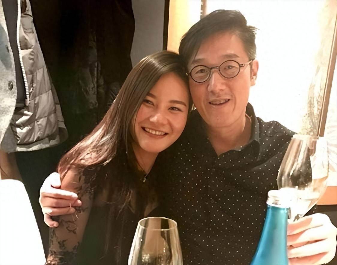 67岁港富商婚外情9年 网红生4胎 原配不知