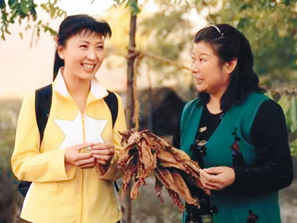 闫学晶解封3月亮底牌,荒唐自食其果
