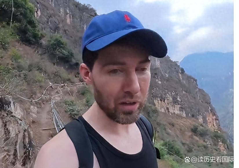 外国网红抹黑中国大凉山反被打脸翻车