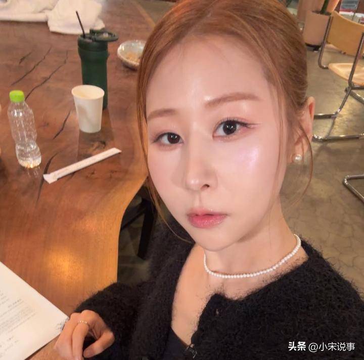 韩女星被男友骗分手发现背叛,男方拿钱带第三者出国
