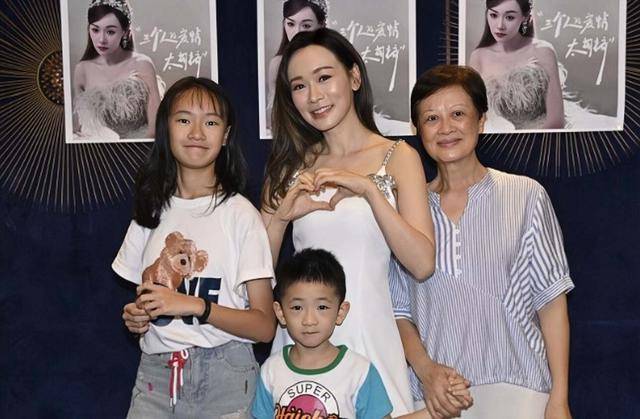 香港女星洗冤当单亲妈熬夜直播赚钱
