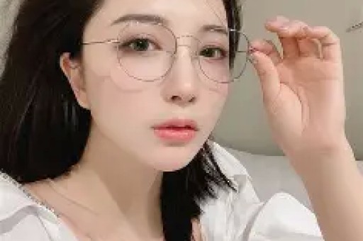 吉克隽逸人设崩塌：寒门逆袭炫富真相