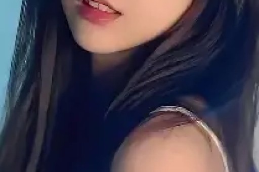 吴倩自曝被父打掉牙齿吞下