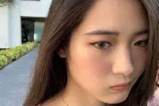 胡红梅：爱穿旗袍副校长因抄袭跌下神坛