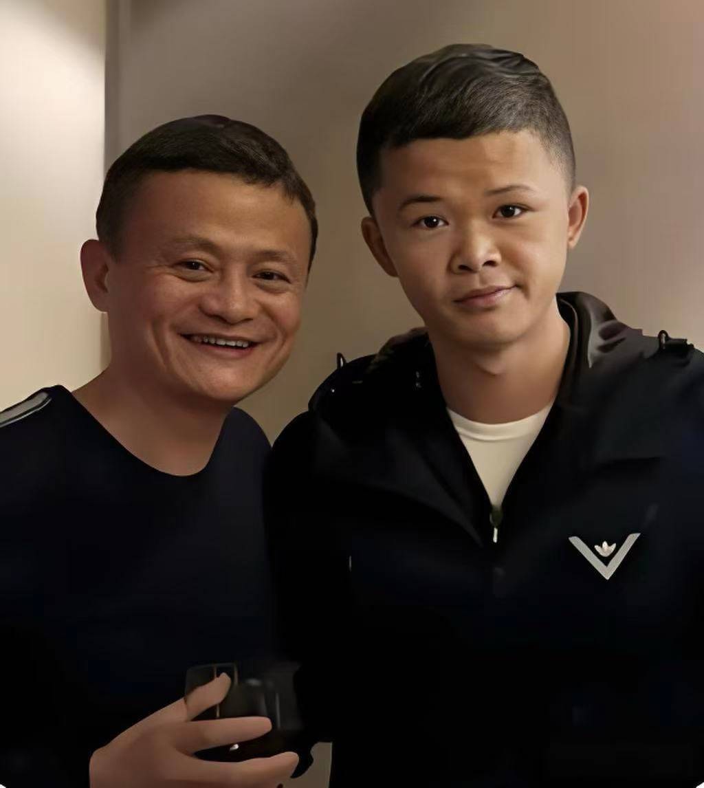 小马云闪电当爸!女友怀双胞胎