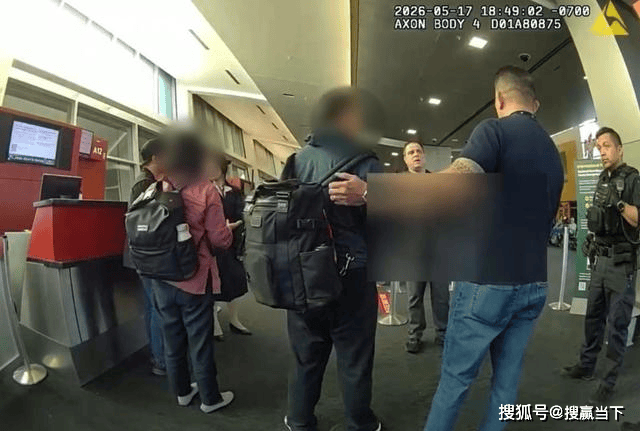 华人大爷闹航班致改降 妻称中国服务更好引热议
