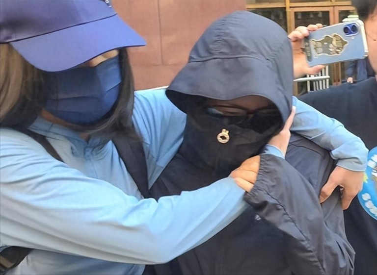 众筹专机救回一命：被投毒澳洲交换生的惊魂经历