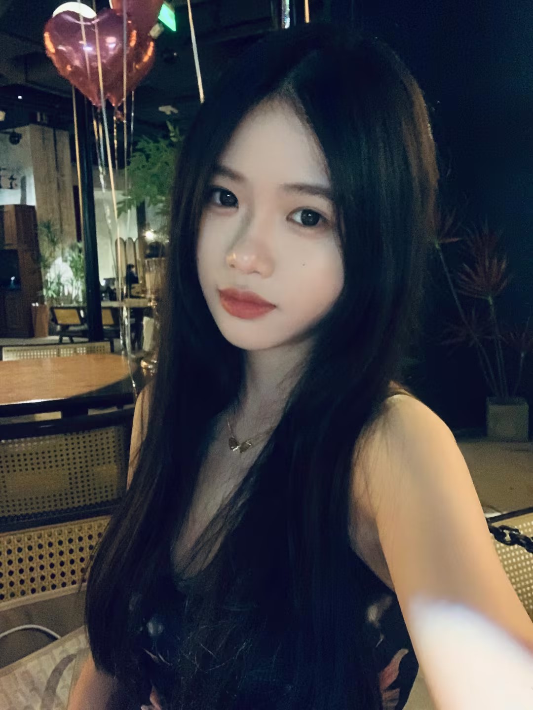 抖音小璐姐姐与男友自拍曝光,爱意满满溢出屏幕